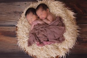 Comment annoncer la naissance de jumeaux ou jumelles ?